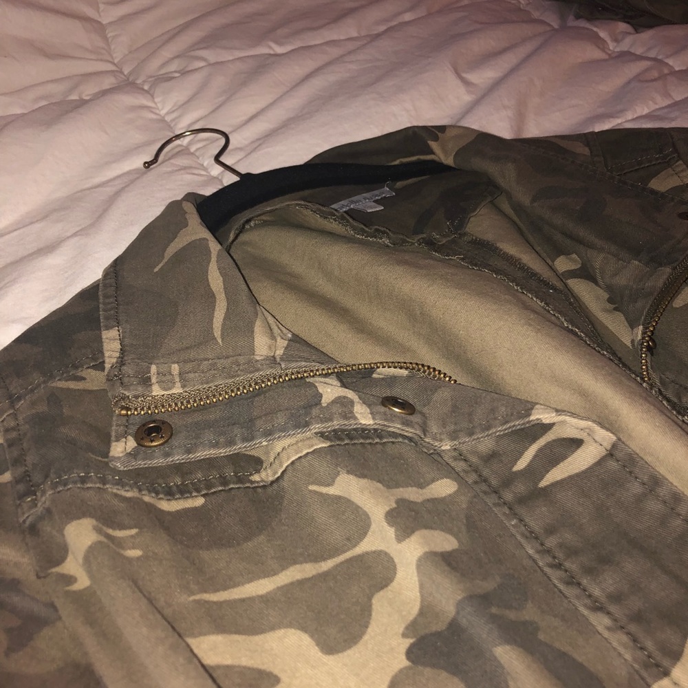 Camo cropped jacket